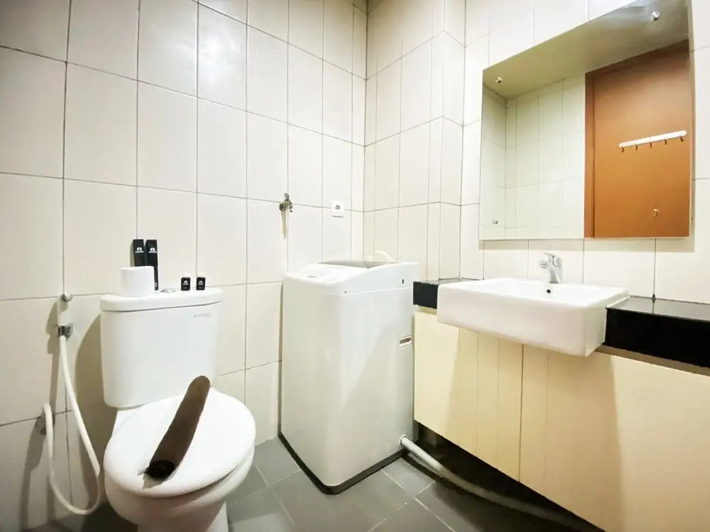Elegant And Comfy 1Br At Dago Suites Apartment