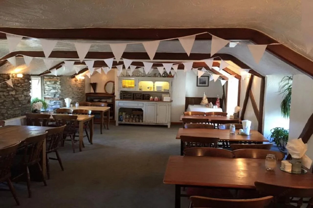 The Crooked Inn