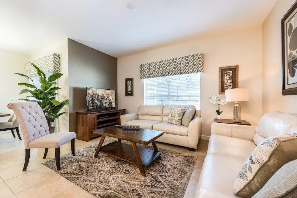 4Bedroom Townhouse at Storey Lake by RedAwning