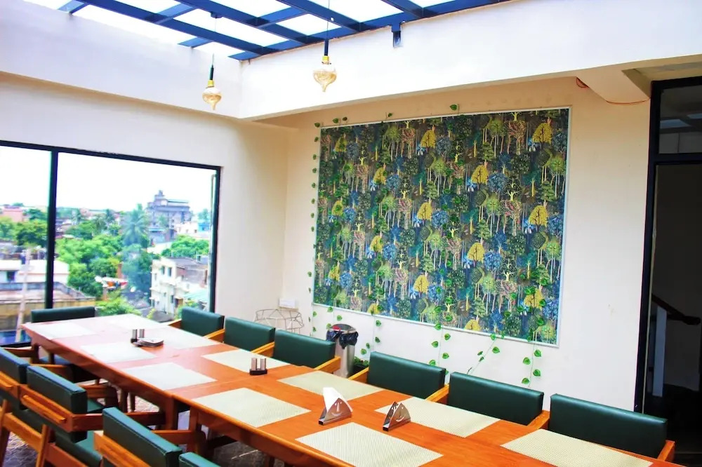 Hotel Pavitra