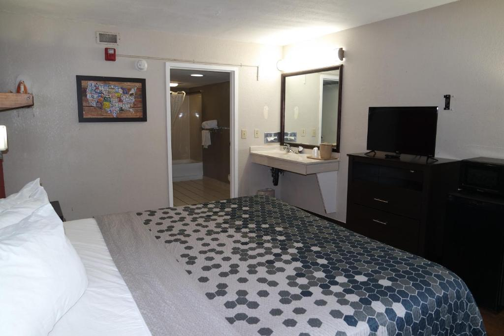Travelodge by Wyndham North Charleston
