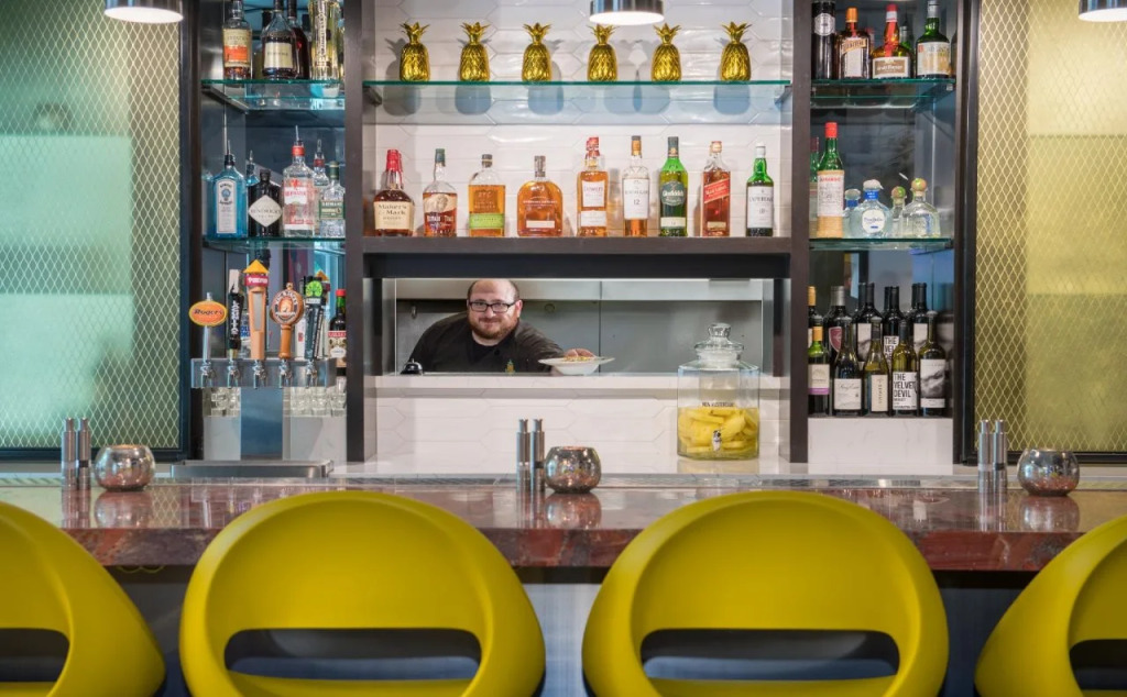 Staypineapple, Hotel FIVE, Downtown Seattle