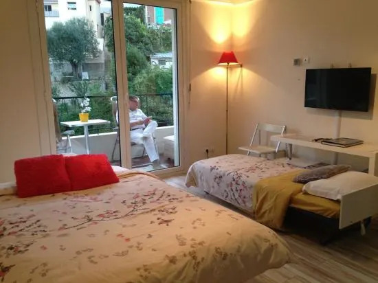Le Christina-La Madeleine Apartment