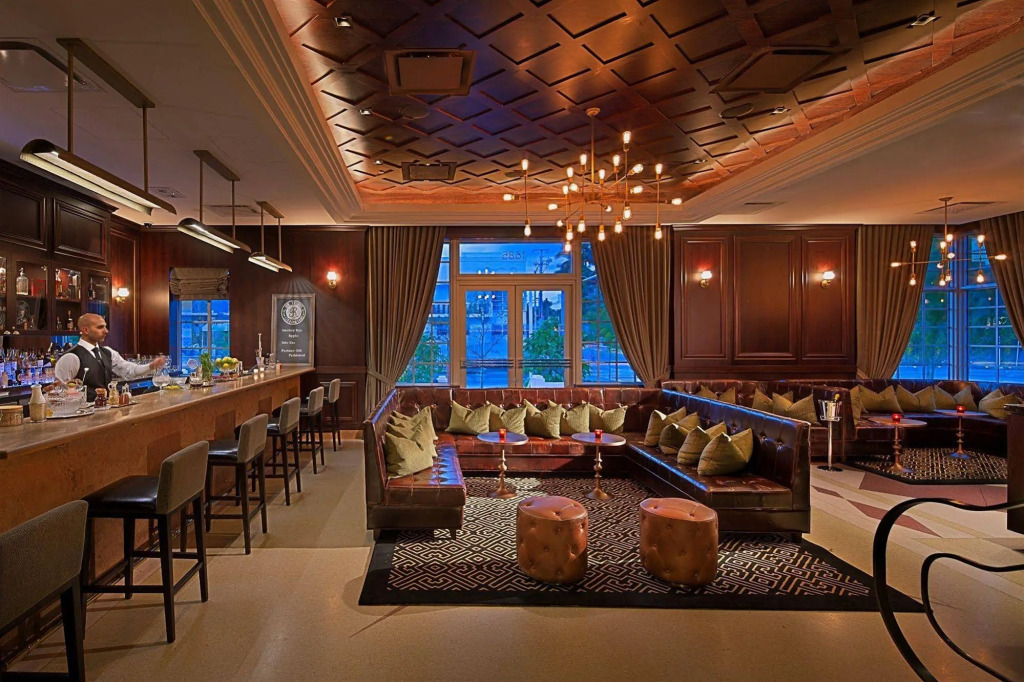 Gale South Beach, Curio Collection By Hilton