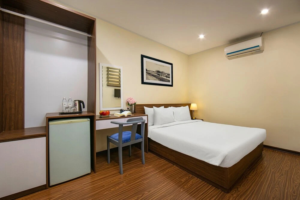 Queen Cafe Hotel