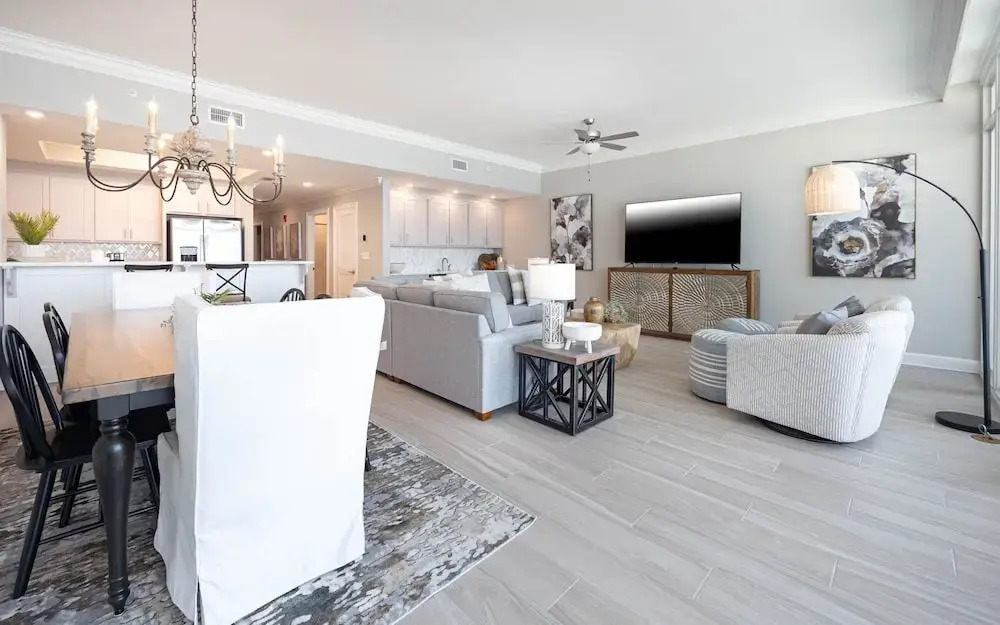 Phoenix Gulf Towers 806 2 Bedroom Condo