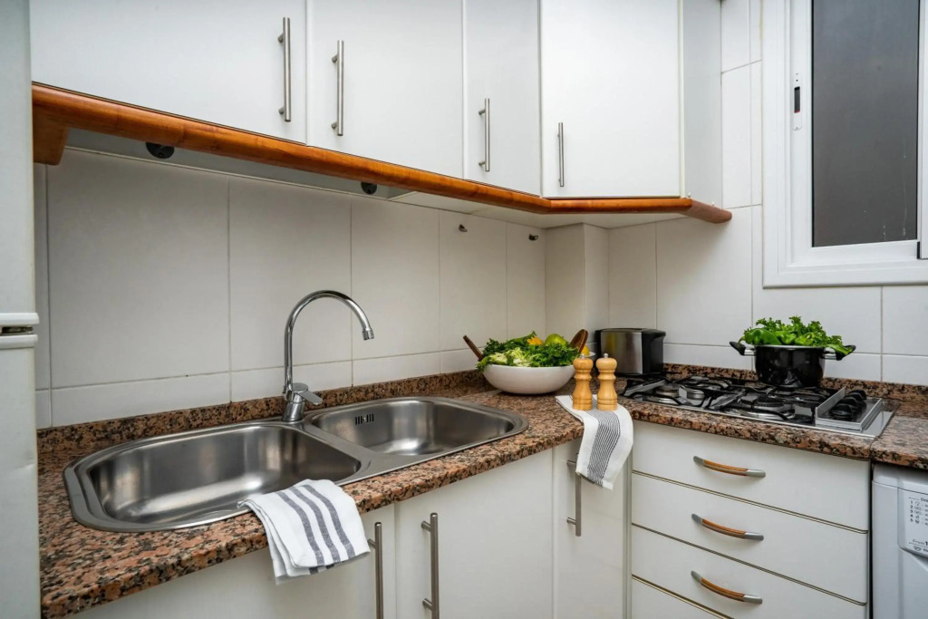 FridaysFlats, Cozy & Quiet - 2 bedroom flat near sagrada familia