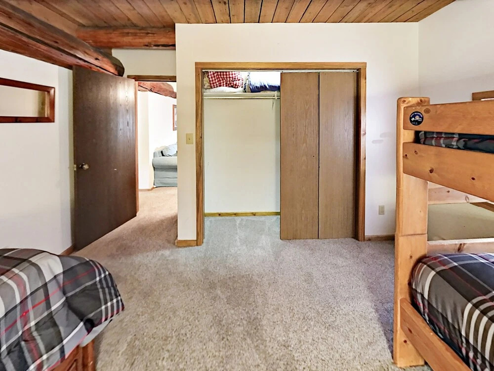 Wildernest Home 6 Bedrooms 3.5 Bathrooms Home