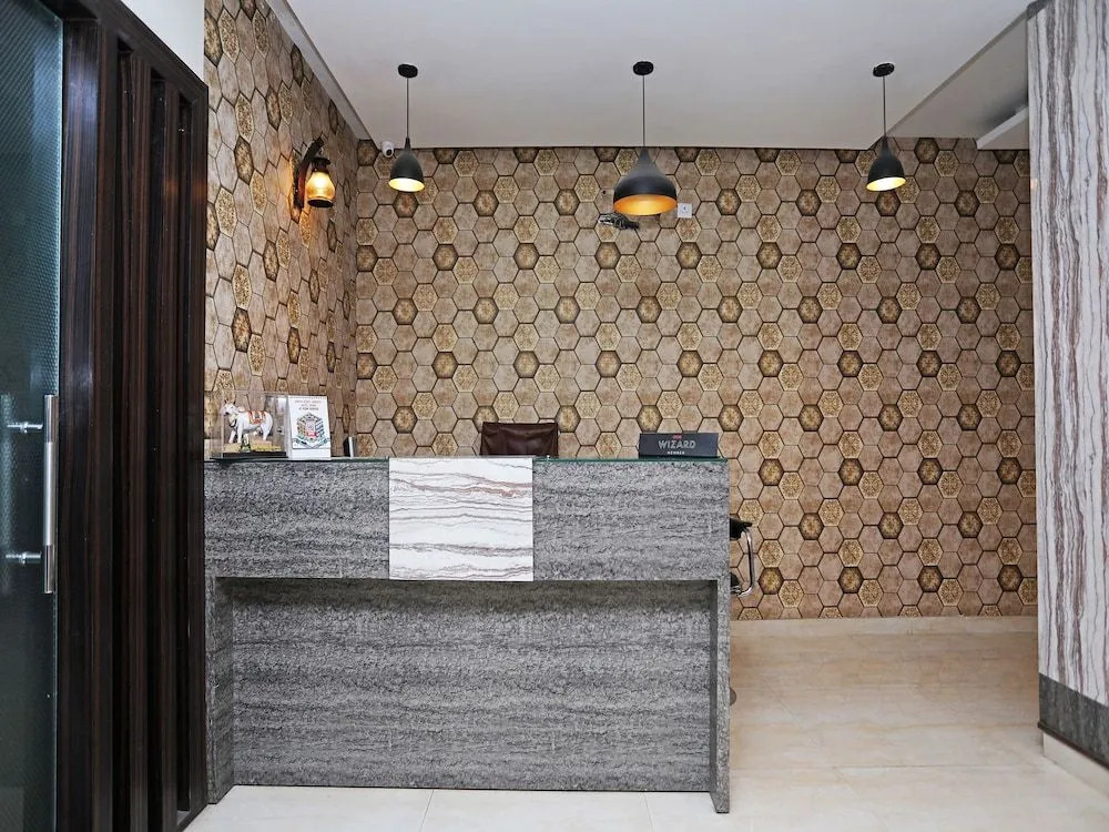 OYO 28017 Hotel Olive