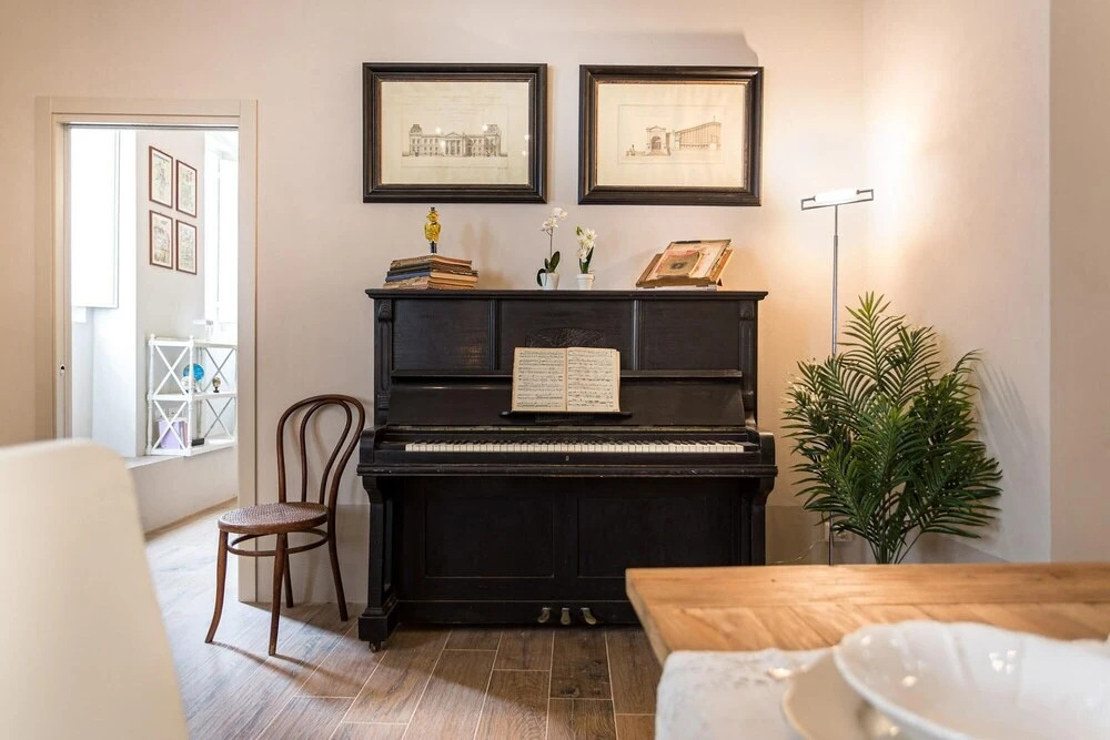 Casa Janca in Lucca With 1 Bedrooms and 2 Bathrooms