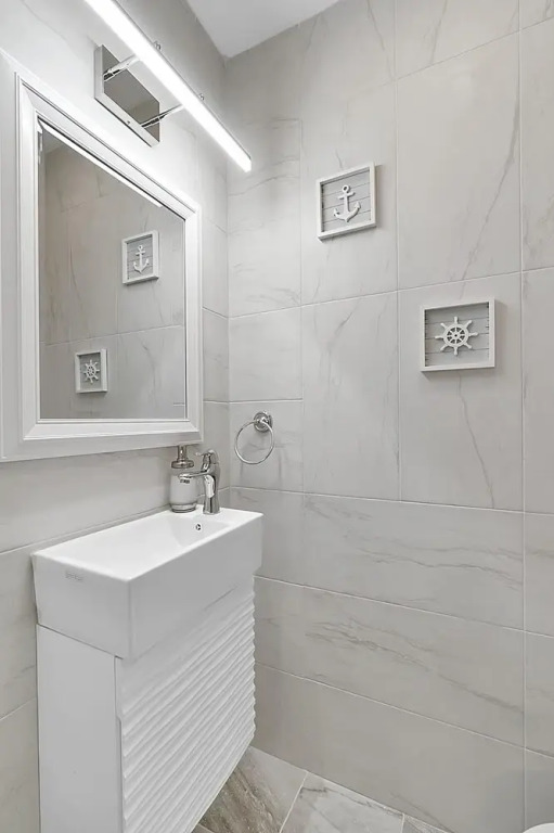 Renovated Quiet All King Bed Suites