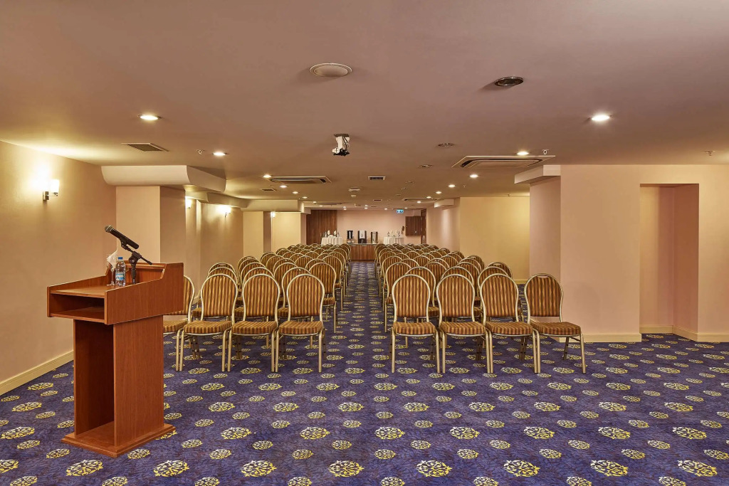 DoubleTree by Hilton Izmir - Alsancak