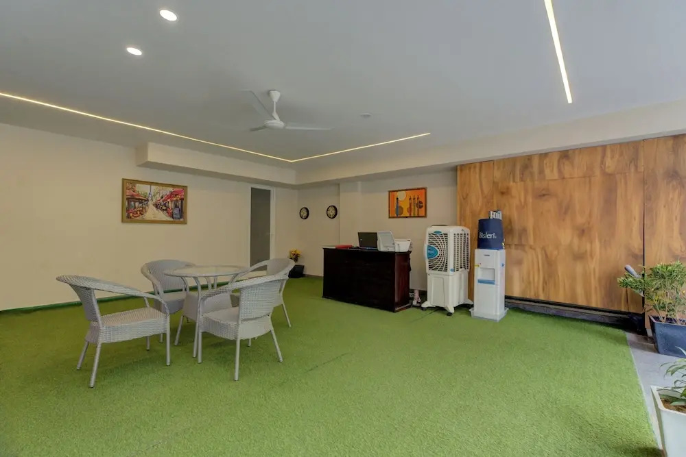 The Lodgers Luxury1BHK Service Apartment