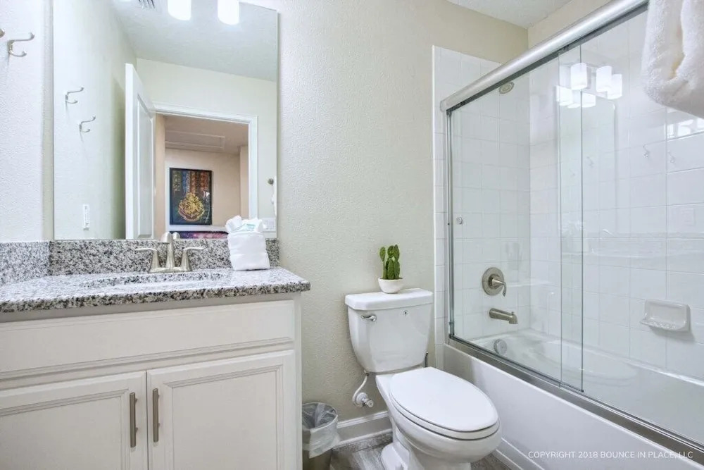 Storey Lake- 5 Bedroom Pool - 1666st Home by Redawning