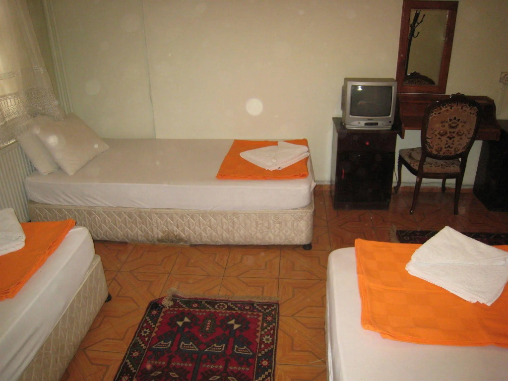 Paris Otel