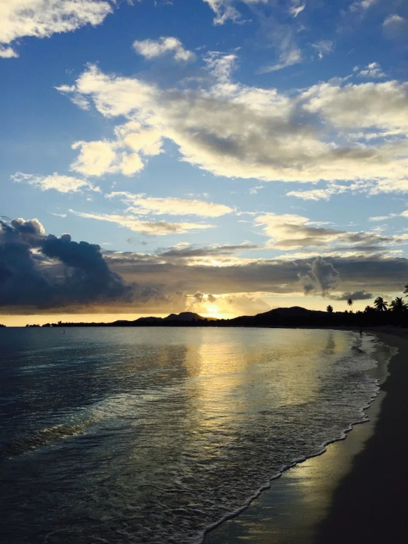 Trade Winds Restaurant & Guest House