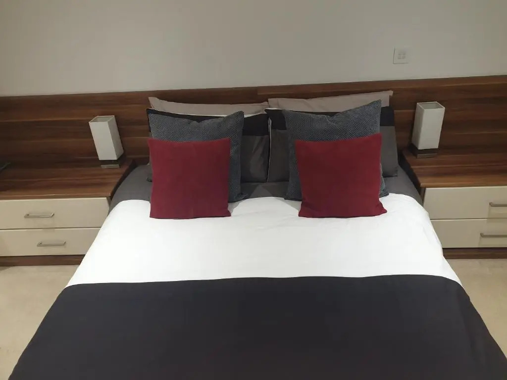 Hullidays - The Sawmill Suite