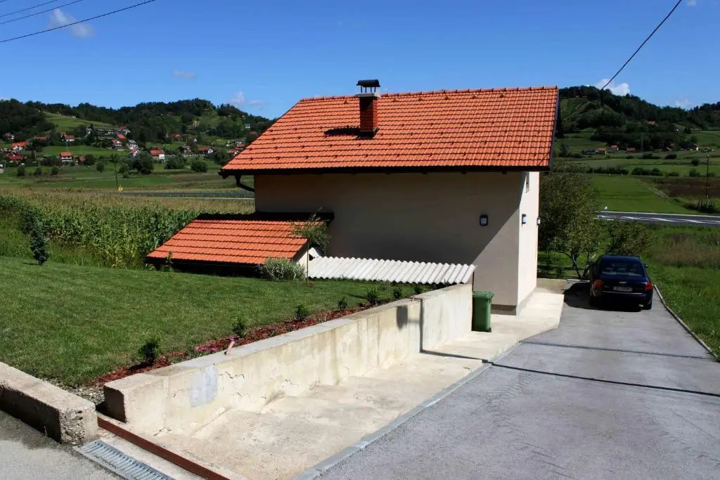 Holiday home Ema