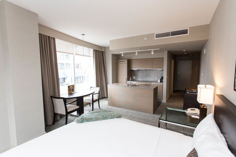 The Sidney Pier Hotel