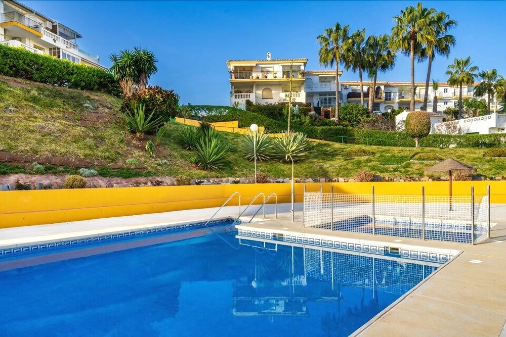 Las Colinas Apartment with Seaviews Ref 51
