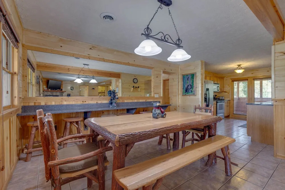 Downtown Getaway by Heritage Cabin Rentals