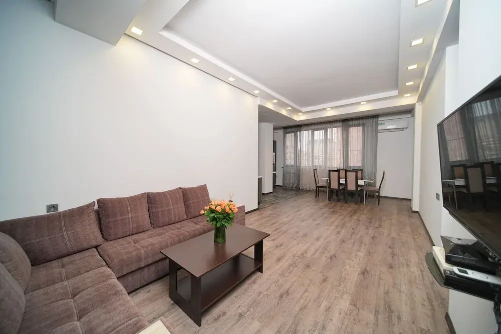 Elegant Suite In The City Center by Sweet Home
