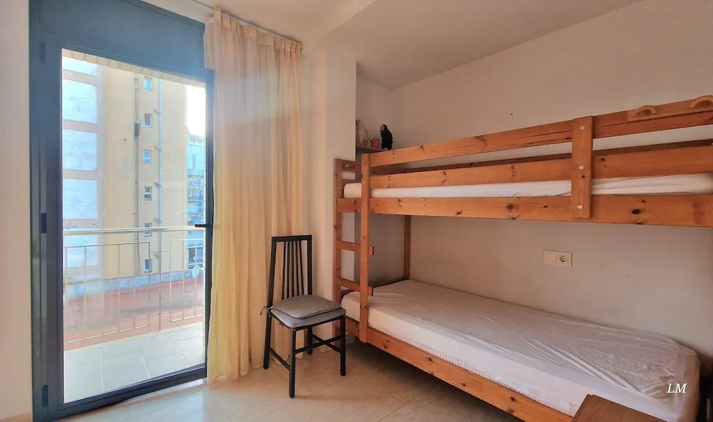 Cozy Apartment by the Sea in Lloret de Mar - Ref A090 Rene Go2llolet