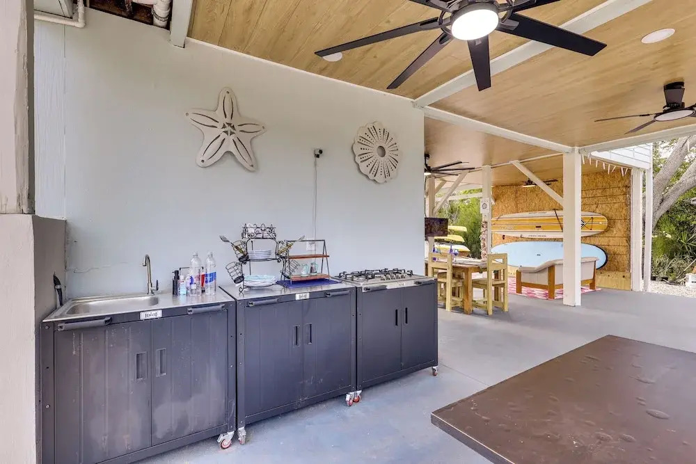 Private Beach: 'hidden Shack By the Bay' in Ruskin