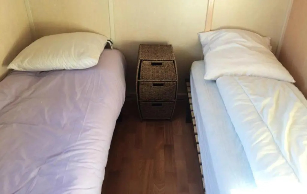 Chalet de 2 chambres avec piscine partagee jardin clos et wifi a Grandcamp Maisy