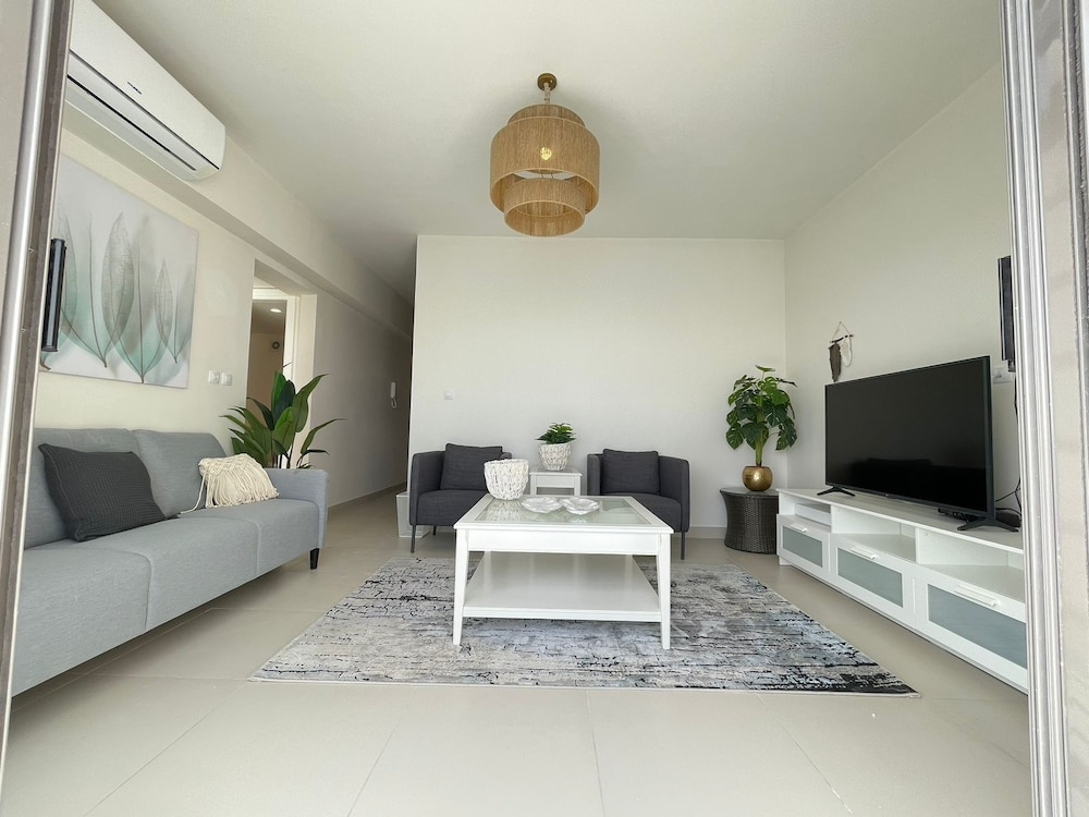 Penthouse 4 Bedrooms Marina2-14LR-305
