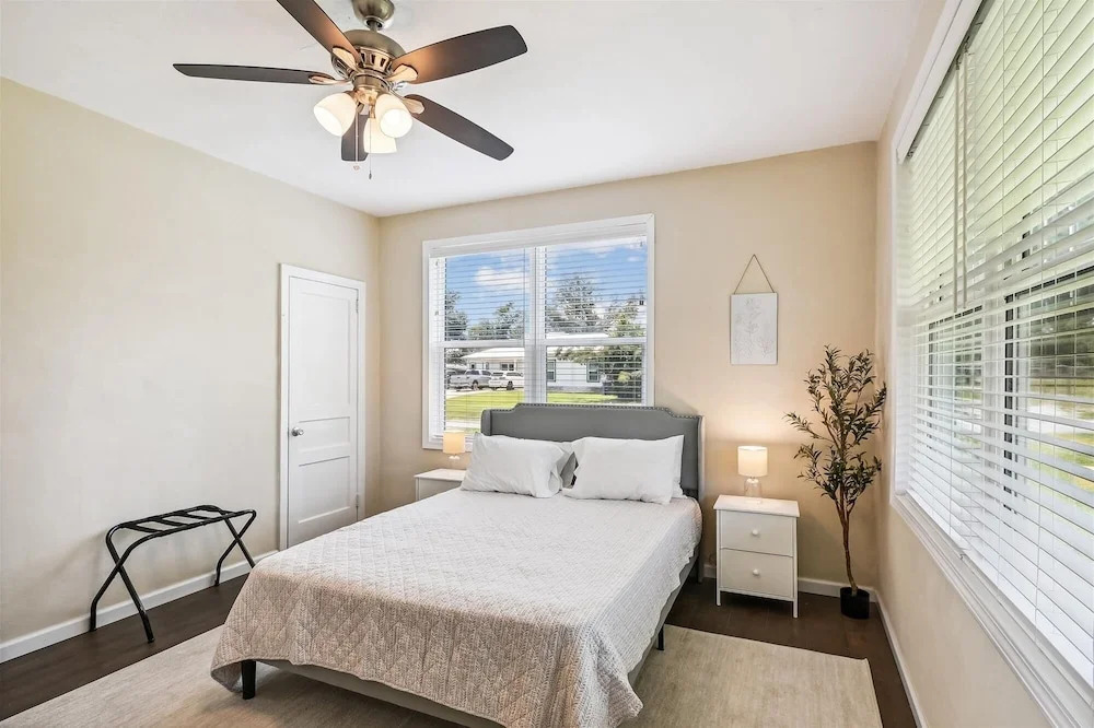Cove Cottage - 3 Bedroom w/Private Pool. Sleeps 6. Quiet Community, Close to Fishing Marinas. 3 Home by RedAwning