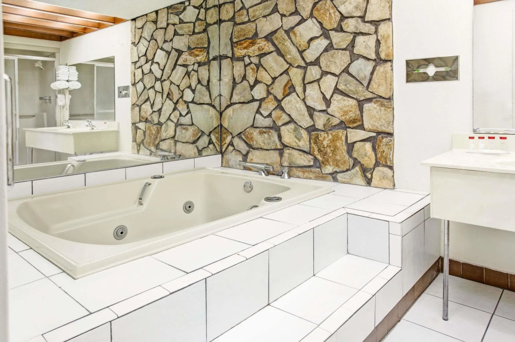 Ramada by Wyndham Walterboro