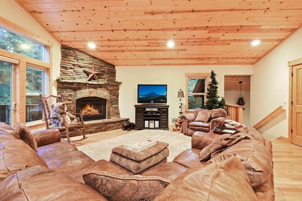 Luxe Mountain Haven In The Heart Of Tahoe Donner 3 Bedroom Home