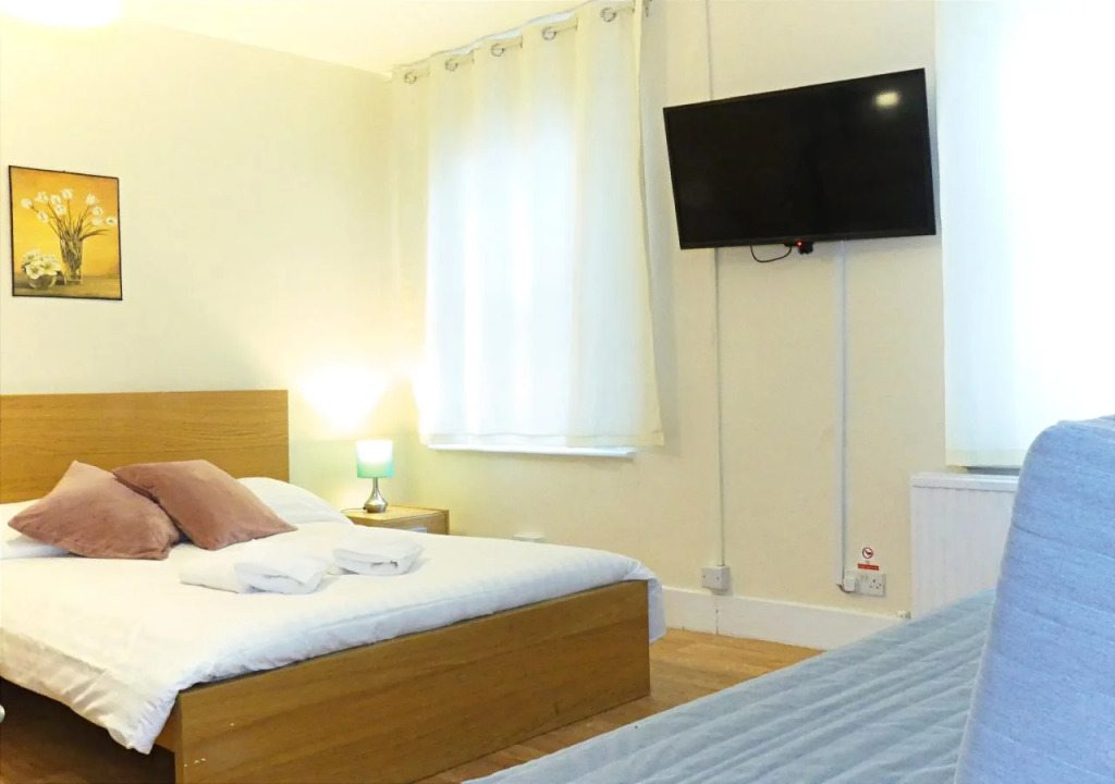 LCS London Bridge Apartments