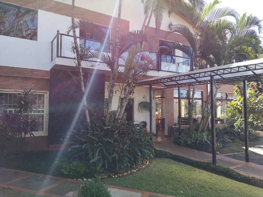 Las Orquideas Parque Hotel