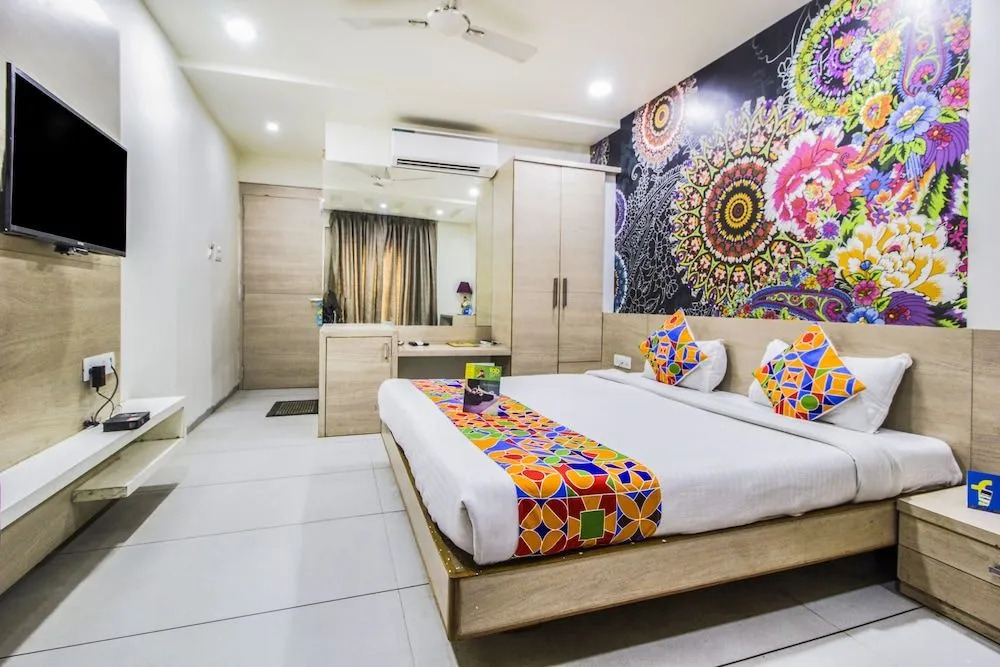 FabHotel Siya Palace