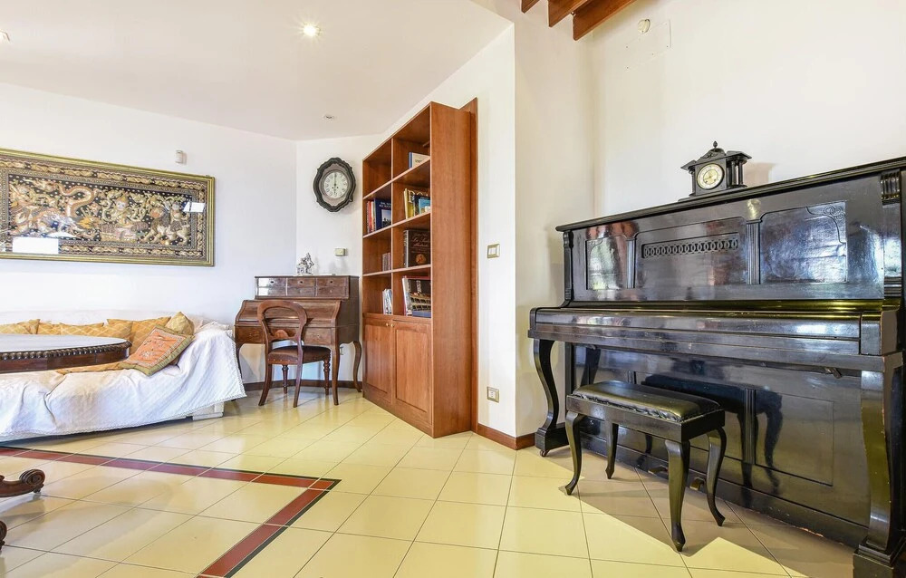 Gorgeous Home In Acicatena