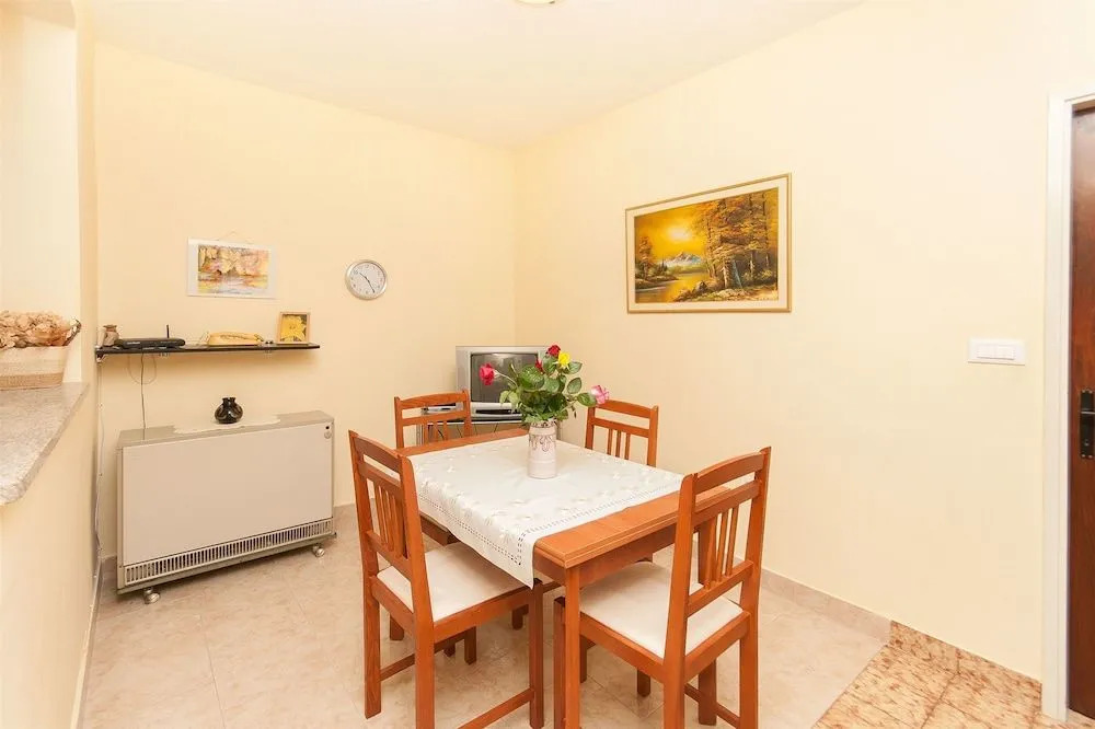 Apartments Augustin