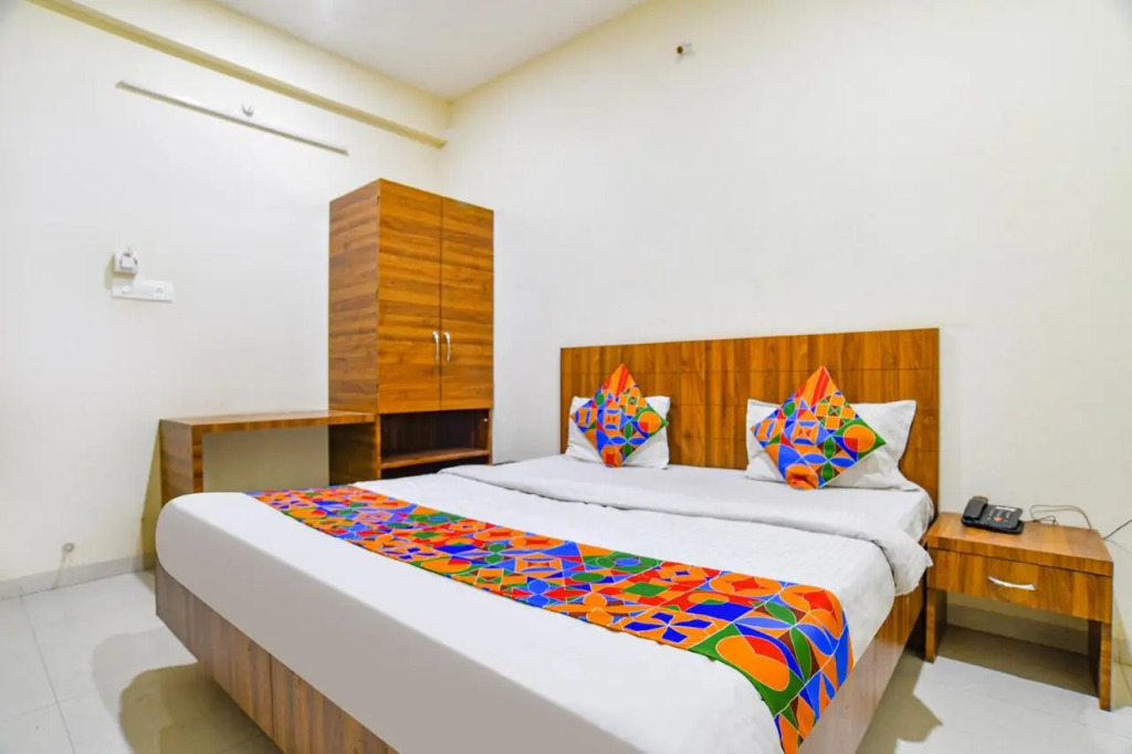 Hotel Blue Moon, Indore