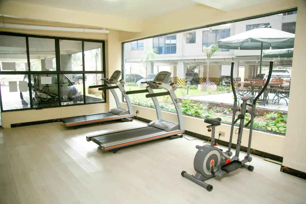 Kobe's luxurious 2bedroom with a gym and a city view
