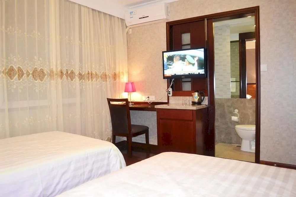 Tianquan 18 Degree Holiday Villa Hotel