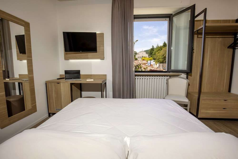 Hotel Sollievo