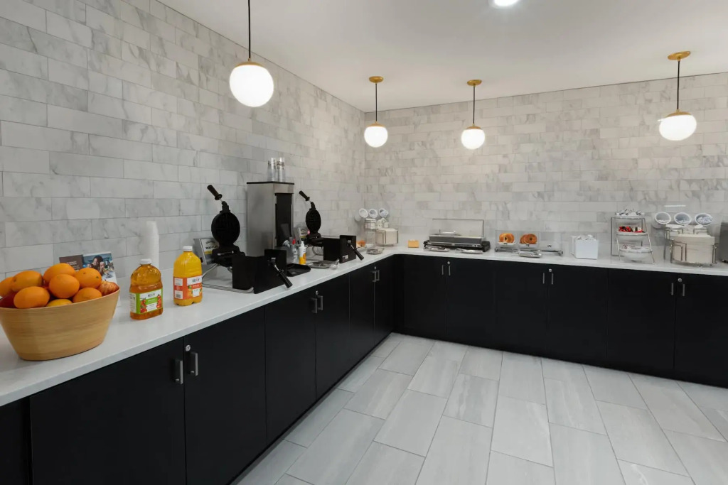 Holiday Inn Express & Suites Washington DC - NoMA by IHG