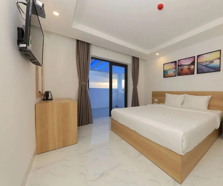 Goldenbay