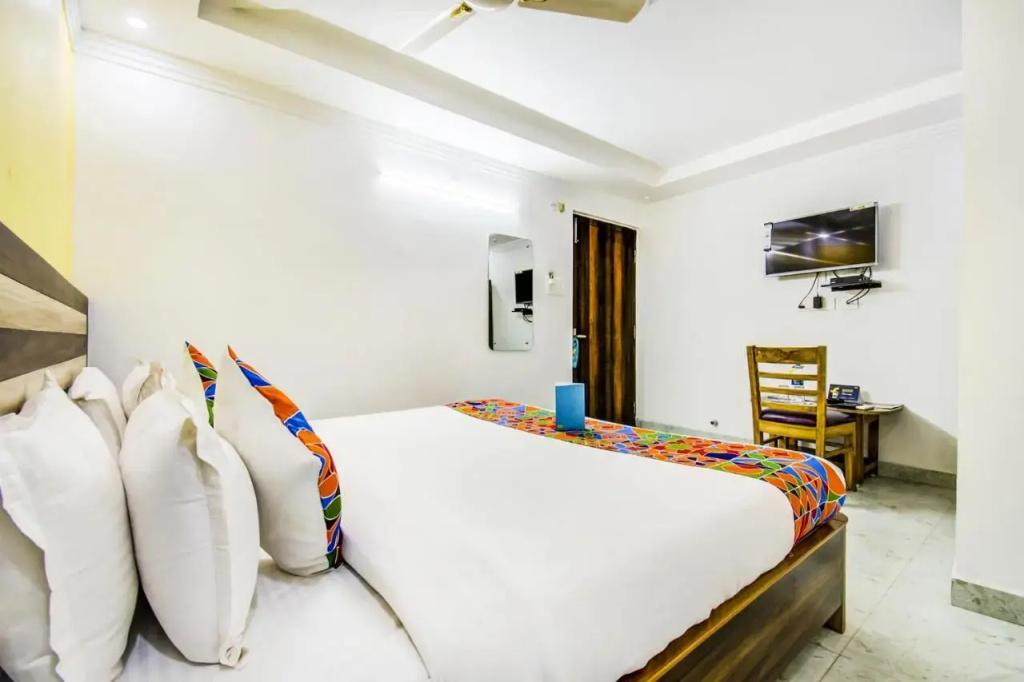 FabHotel Grand Sheela