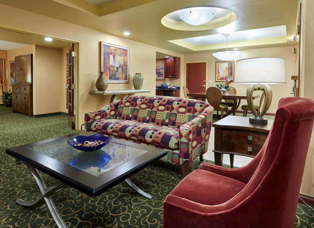 Embassy Suites by Hilton Hampton Convention Center