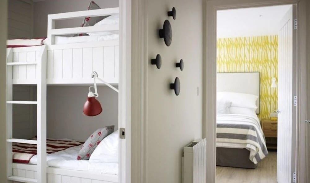 8 The Salterns, Chichester 402400