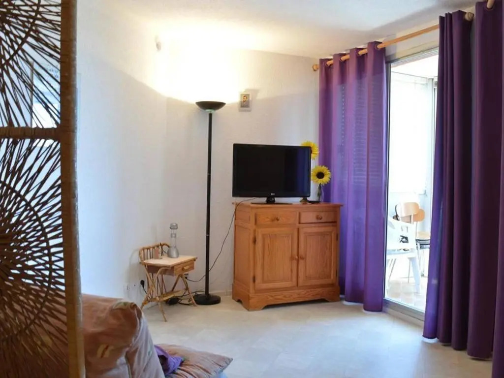 Appartement Le Grau-du-Roi, 2 pièces, 4 personnes - FR-1-250-74