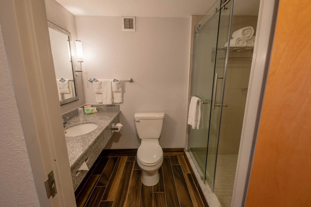 Отель Манахавкина Holiday Inn Manahawkin