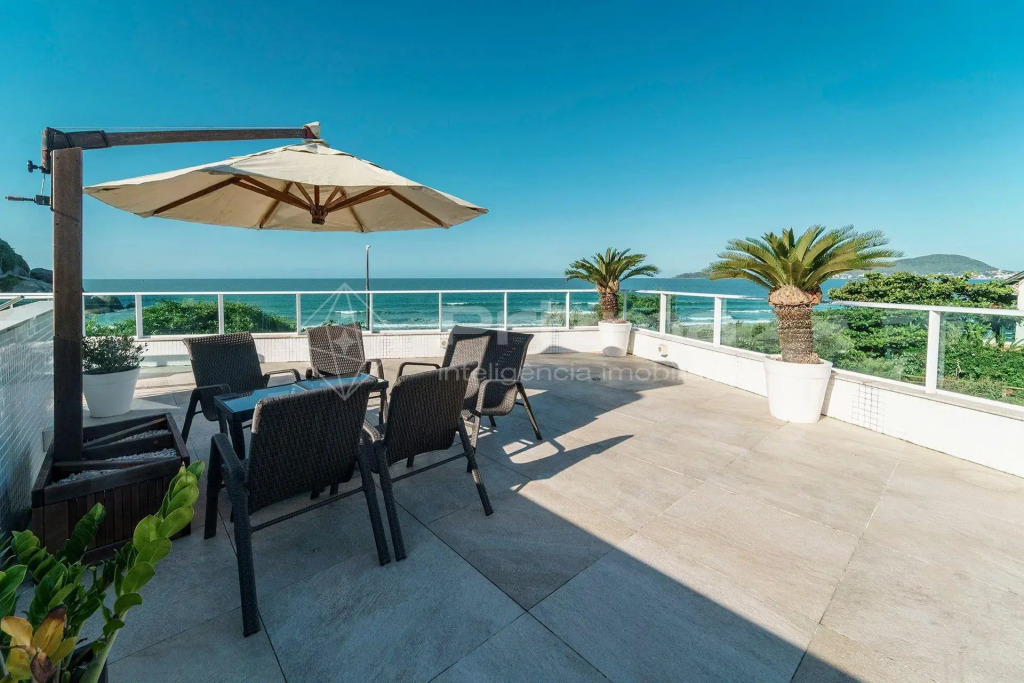 Varandas 206 A · Luxuoso Apartamento 3 quartos na Praia de Bombas.